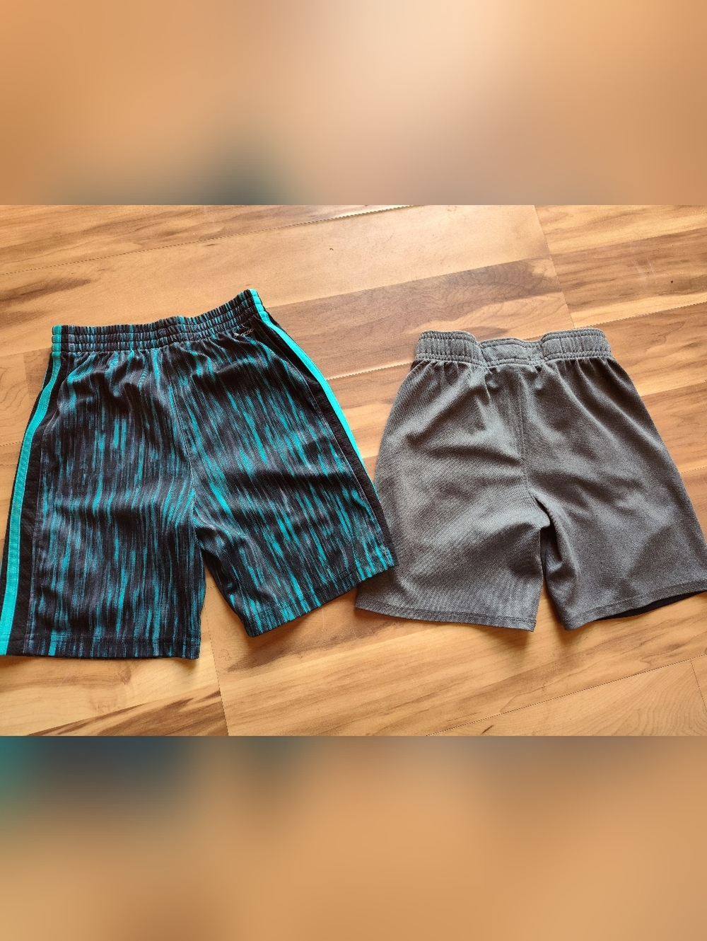 Adidas & Under Armour Boys 5T Shorts - Picture 6 of 8
